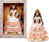 Sběratelská figurka pro panenky Barbie Signature Day of the Dead 2025 v krémových šatech s volánky, měsíčky a mašlemi, květinovou korunkou ve vlasech a barvou na obličej Calavera, JBJ05