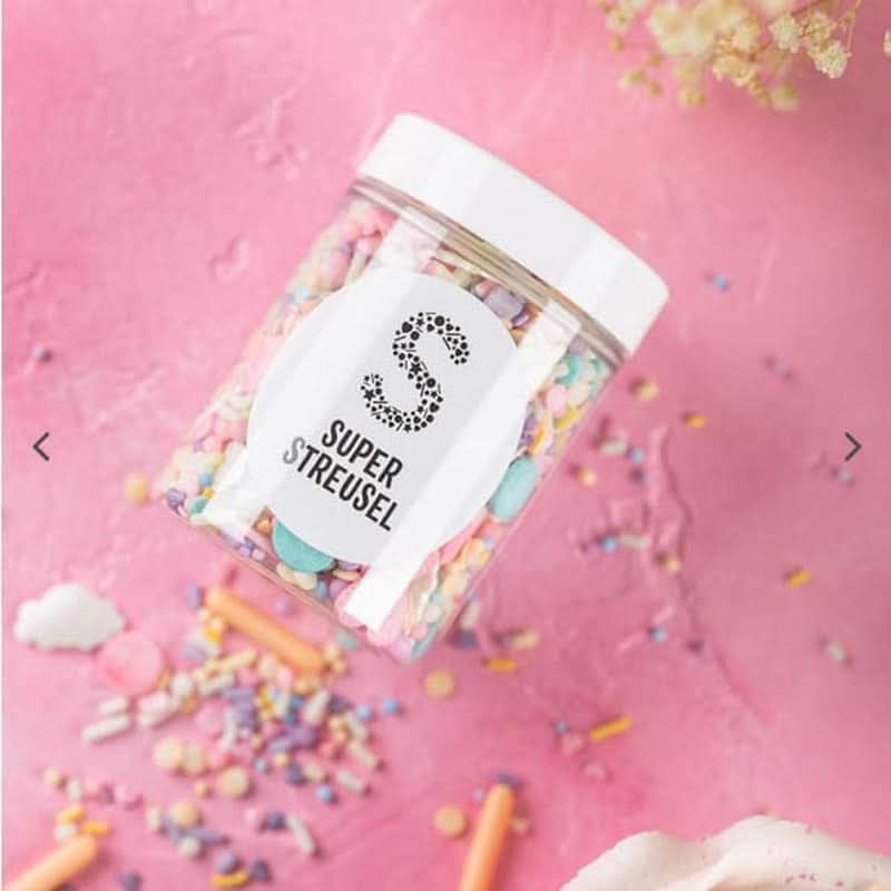 Super Streusel Carusel Pastel, sypání v pastelových barvách, 90 gramů Sprinkles Naty Shop