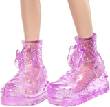 Mattel Hello Kitty GWW98 - Sanrio Badtz-Maru Figur und Jazzlyn Puppe (cca 25,4 cm) s oblečením a doplňky, dlouhý lila Haar a trendy outfit, tolles Geschenk für Kinder ab 3 Jahren