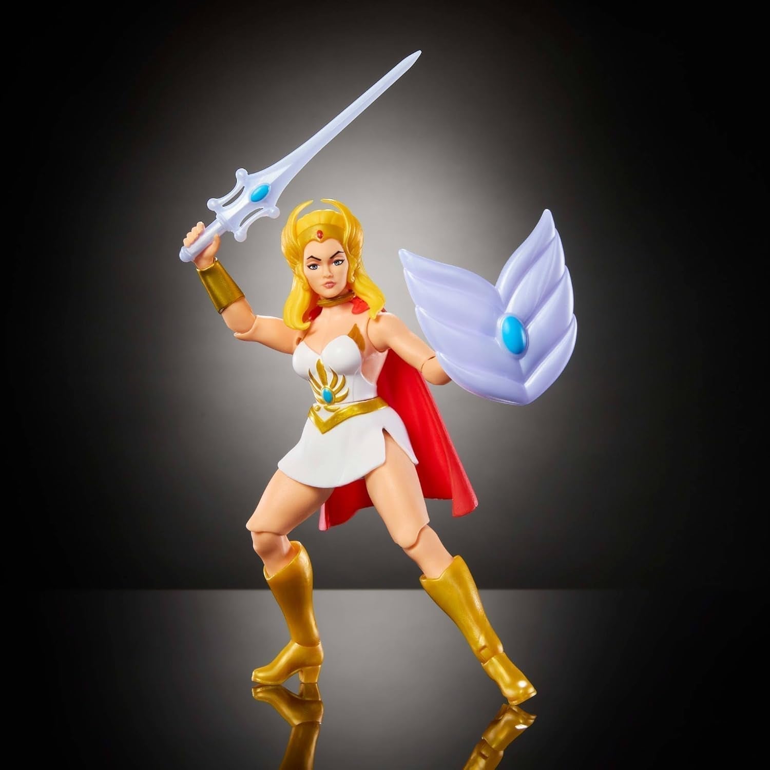 Masters of the Universe Původ Kreslená akční figurka She-Ra Přibližně 14 cm vysoká televizní hrdinka Princezna moci z 80. let Detailní design a příslušenství Akční figurky JBM76 Naty Shop