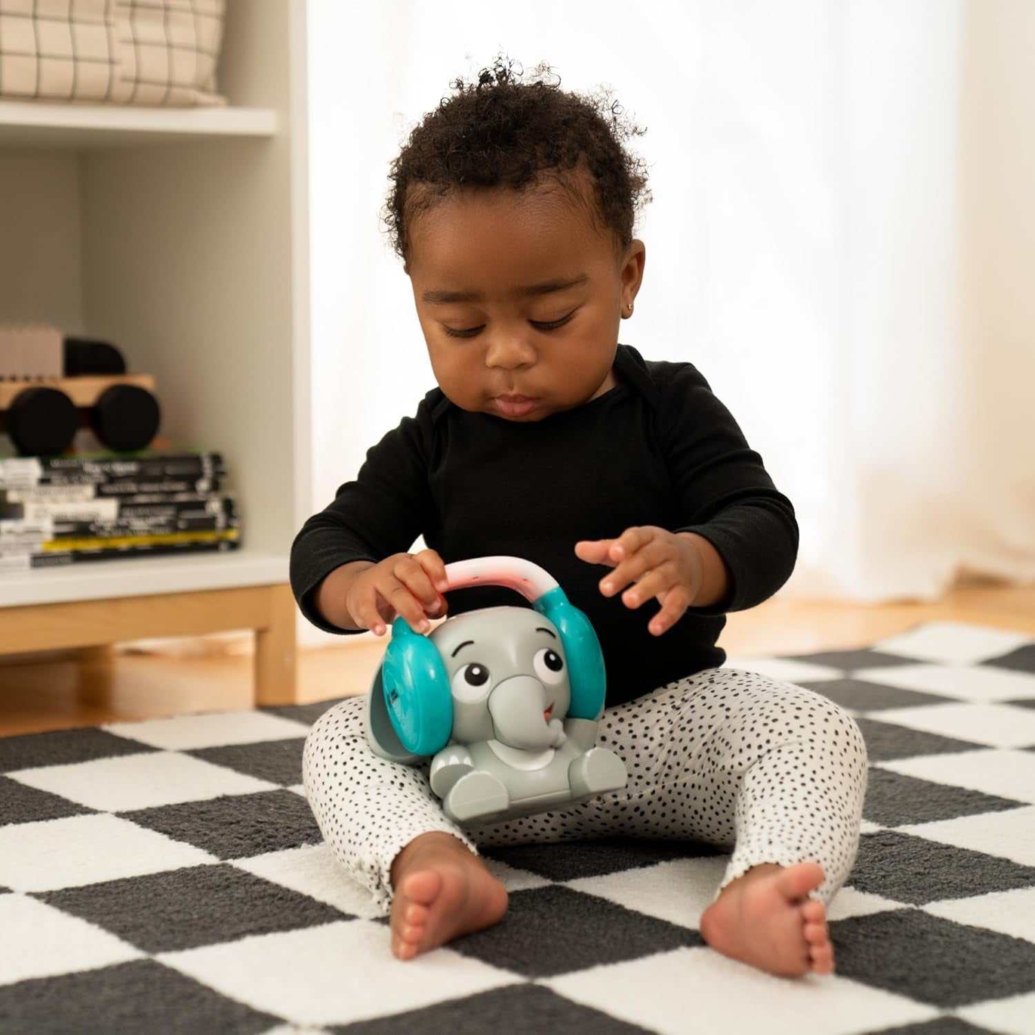 Baby Einstein Earl the Elephant ozvučení Bluetooth, hudební systém + noční světlo, hračky od miminka po batole Bebe Naty Shop