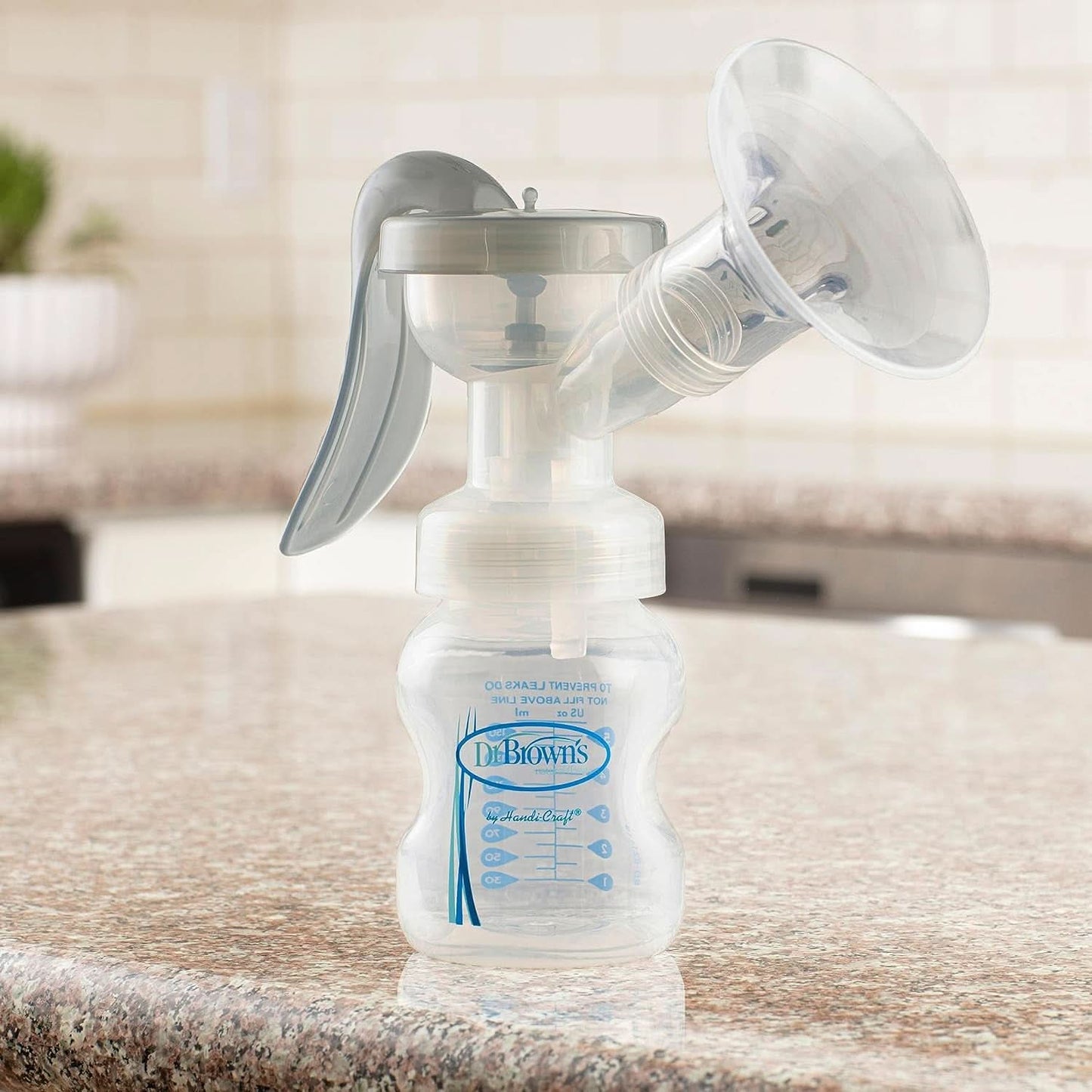 Manuální odsávačka mateřského mléka se 100% silikonovou ochranou Softshape (B, 25mm příruba) a antikolikovými doplňky + 150ml širokoúhlá láhev se savičkou úrovně 1 s pomalým průtokem Příslušenství Potraviny a kojení Bebe Naty Shop