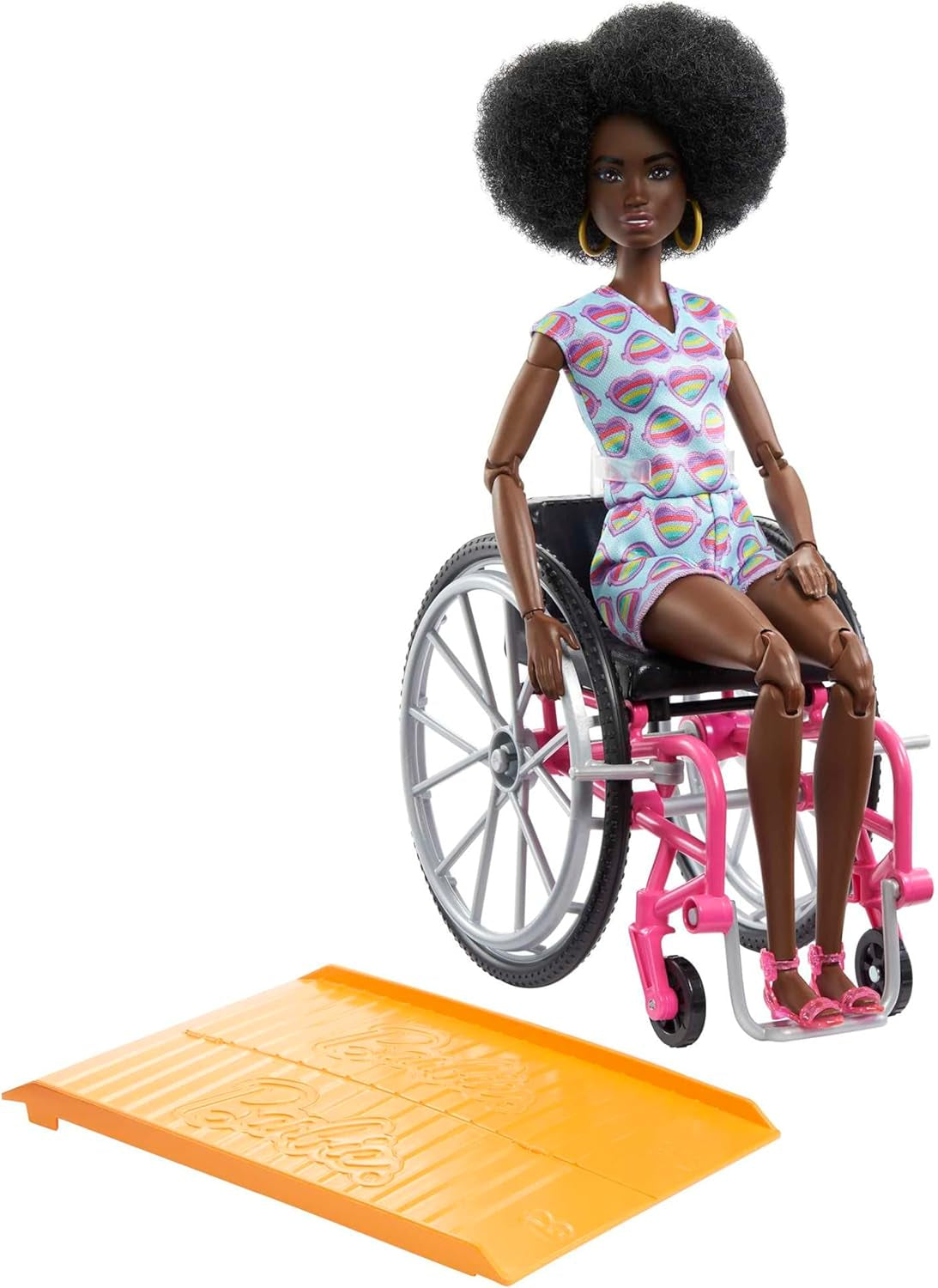 Barbie Fashionistas Černé vlasy Barevný overal Invalidní vozík Rampa Včetně panenky pro invalidní vozík Dětská dárková hračka Věk 3+ HJT14