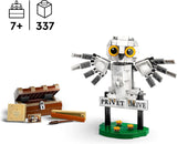 LEGO Harry Potter Hedwig in Privet Drive 4 Dětská sada sova, sestavitelná figurka zvířete s bradavickým kufrem, malý dárek pro kluky, dívky a všechny fanoušky od 7 let 76425 Stavebnice Besuche den LEGO-Store