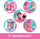 Barbie Chelsea domeček pro panenky s 15+ doplňky, vyskakovací domeček se zvětší na více než 42 x 33 cm s 5 hracími plochami a skluzavkou, s malou panenkou a psem, JFW49
