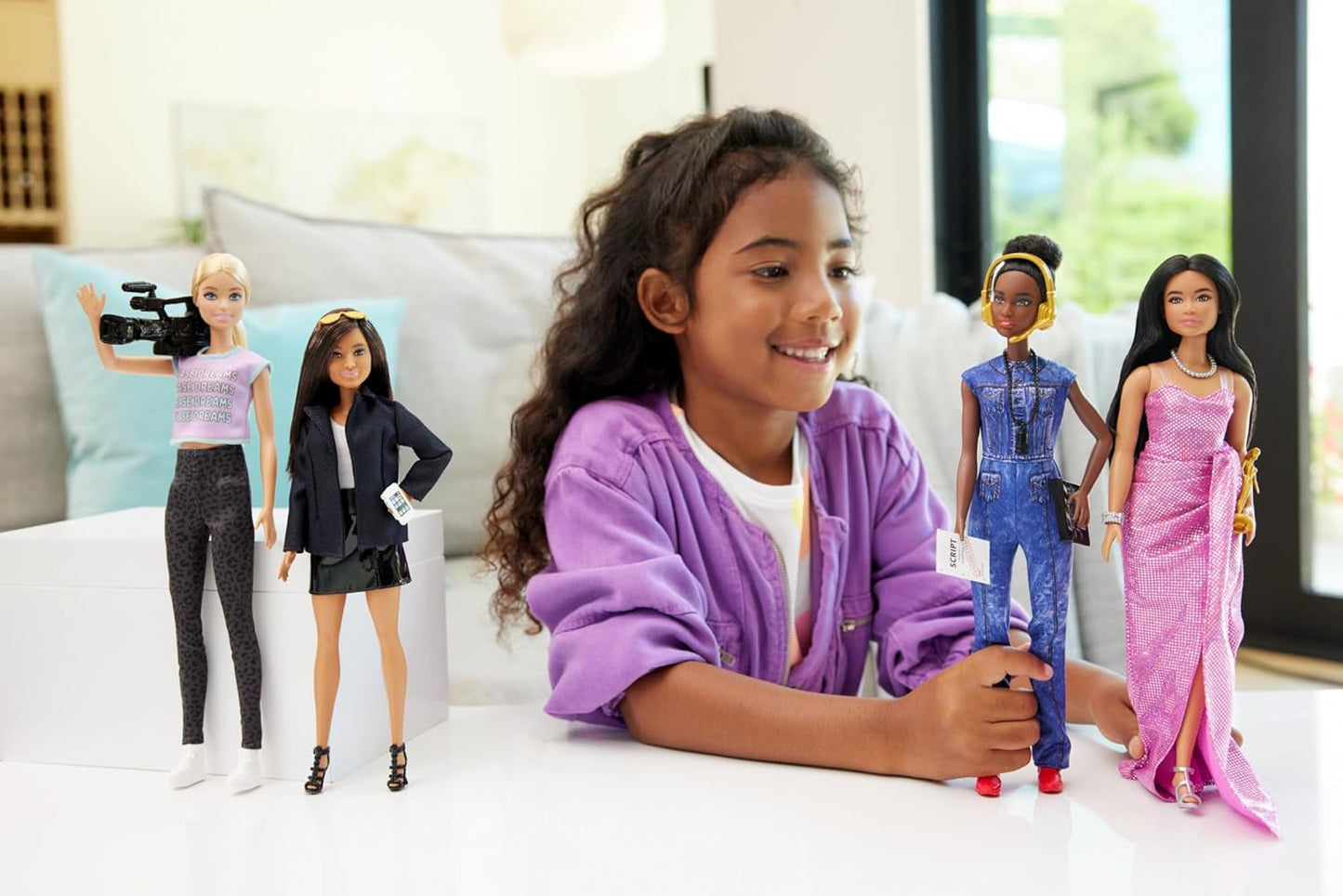 Barbie Berufe-Set se 4 loutkami a zuby, ženy ve filmové pobočce se studiovým oblečením, Regisseurin, Kamerafrau a filmová hvězda v oblečení Ausziehbaren, HRG54