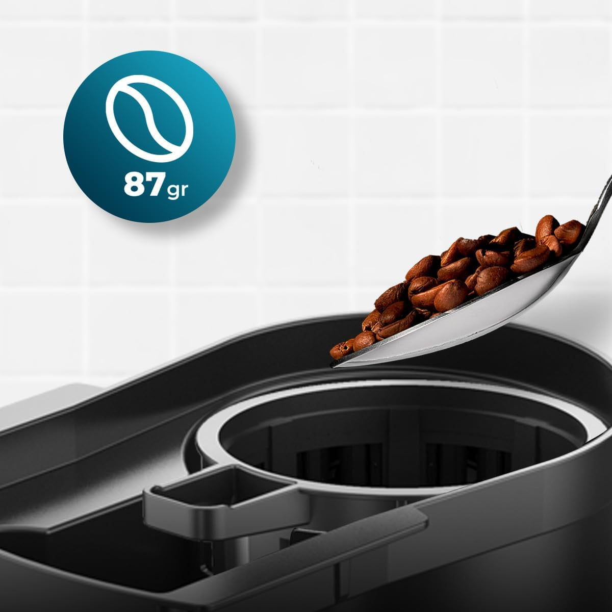 Překapávací kávovar Cecotec Coffee 66 Grind & Drop Essential. 1086 W, čepelový mlýnek, až 12 šálků, technologie Extreme Aroma, digitální, nerezová ocel, automatické vypínání.