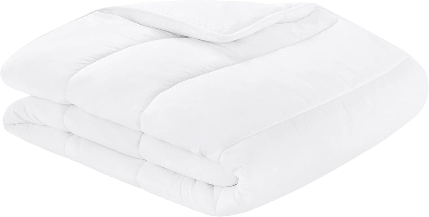Energeticky úsporná deka Traumnacht - Extra teplá zimní deka s hmotností náplně 1685 g, 100% mikrovlákno, pratelná na 60 stupňů, 135X200 cm, certifikováno Oeko-Tex, vyrobeno podle německé normy kvality Přehozy a přikrývky Naty Shop