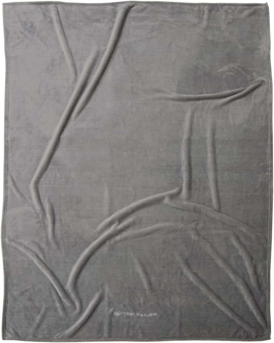 TOM TAILOR Wellsoft deka, 150X200 Cm, 100% Polyester/ Wellsoft, vyšívané logo, WELLSOFT BLANKET Orange (Warm Coral) Deky a přikrývky Naty Shop Grey 150X200 Cm