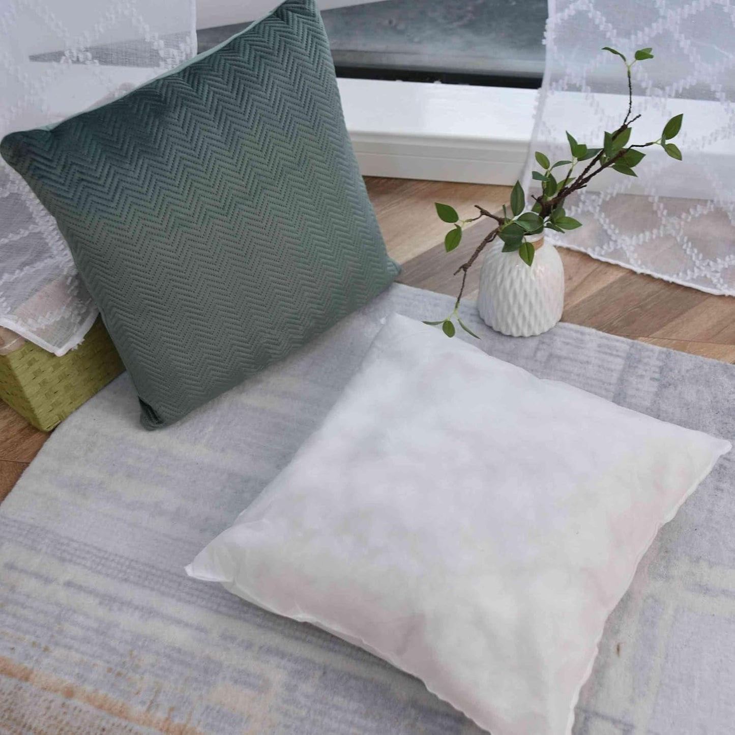 Záclonová krabice Polštář dekorativní Polštář DxŠ 45X45 Cm Zelený žakárový "Greta" s designem rybí kosti Snadná údržba Zapínání na zip Měkká výplň 320G - Různé barvy, 2023510 Cestovní polštáře Naty Shop