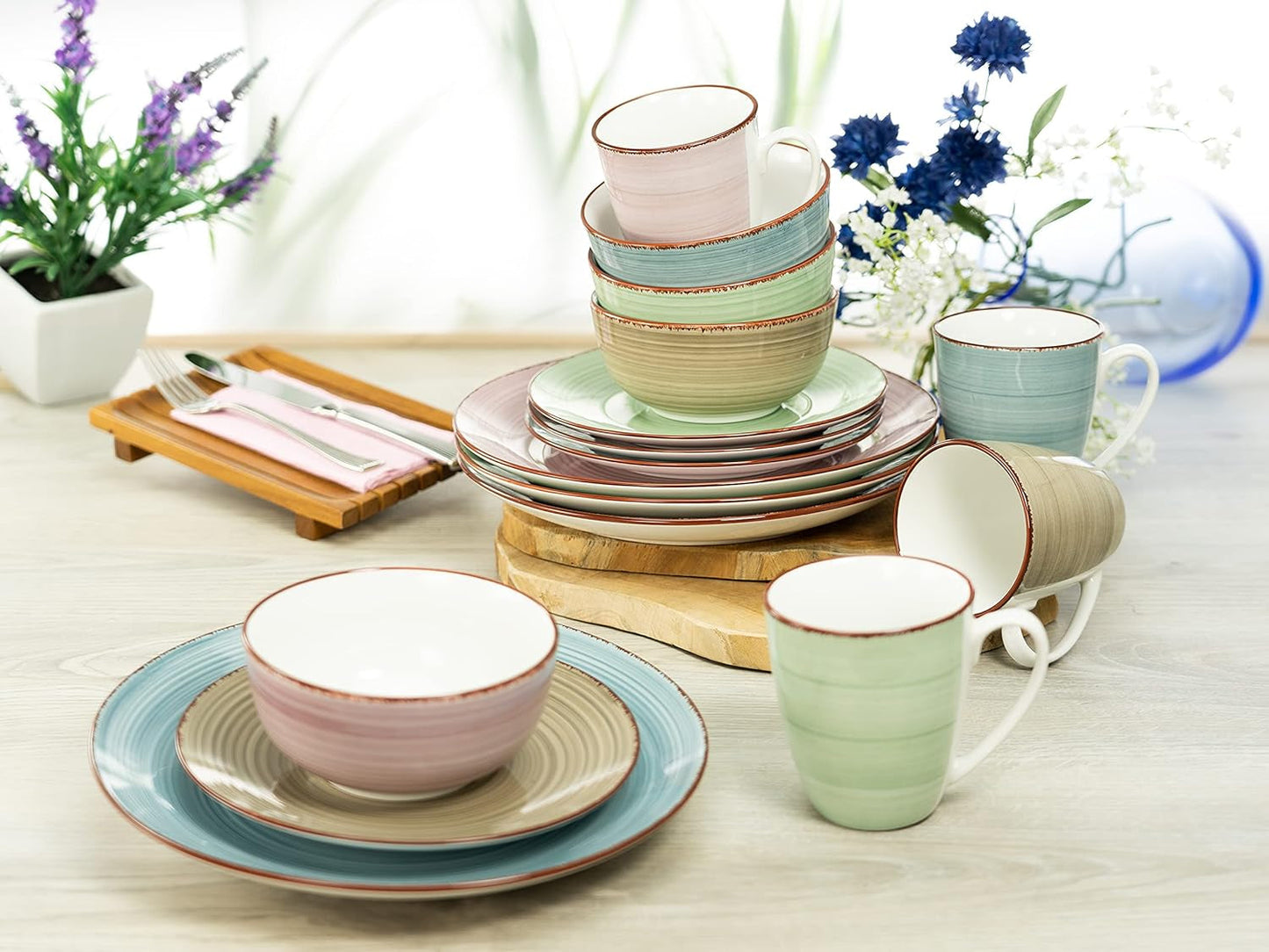 CreaTable, 22582, SAMBA Series, 16dílná sada nádobí pro 4, Porcelánová kombinovaná služba, Vhodné do myčky a mikrovlnné trouby, Kvalitní výroba