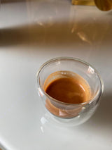 "EXKLUZIVNÍ ESPRESSO ZE SICÍLIE" NICKY CAFFÉ ESPRESSO A KÁVOVÁ KRÉMA 50% ARABICA 50% SKOŘICE