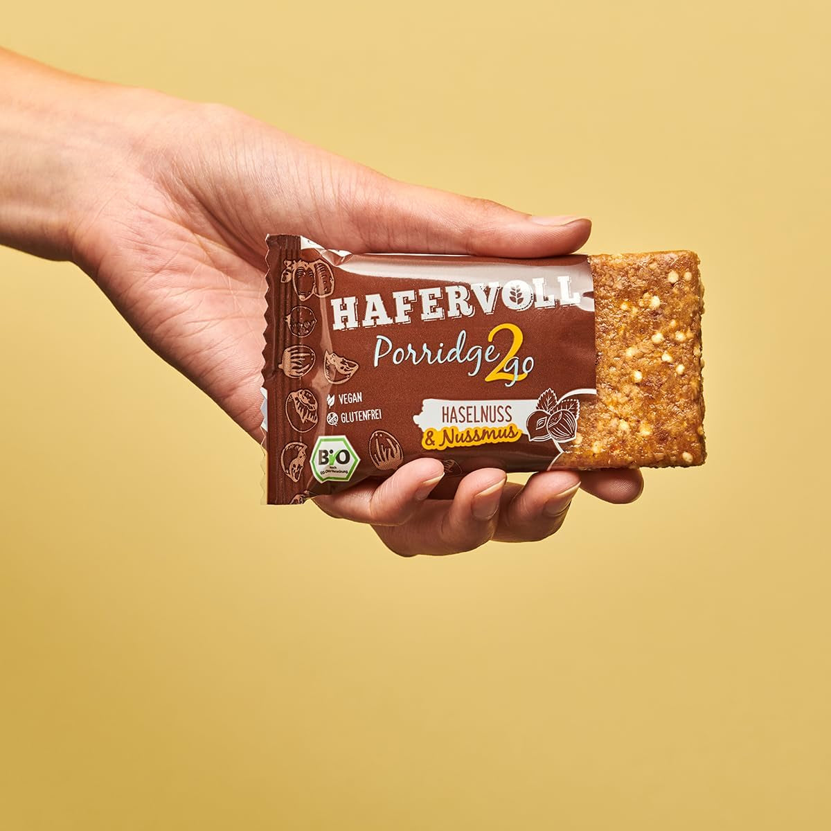 Hafervoll Porridge2go Arašídové máslo a ořechy, 13 tyčinek x 55 g – veganské, organické, bezlepkové, bez přidaného cukru přesnídávka, s ovesem, datlemi a quinoa cukrovinkami