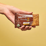 Hafervoll Porridge2go Arašídové máslo a ořechy, 13 tyčinek x 55 g – veganské, organické, bezlepkové, bez přidaného cukru přesnídávka, s ovesem, datlemi a quinoa cukrovinkami