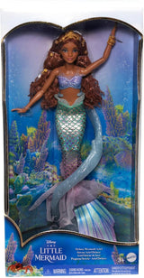 Mattel Disney Ariel Malá mořská víla – luxusní panenka mořská víla s korálky do vlasů a stojanem na panenky pro nápadité hraní a vystavování, pro děti od 3 let, HNF42