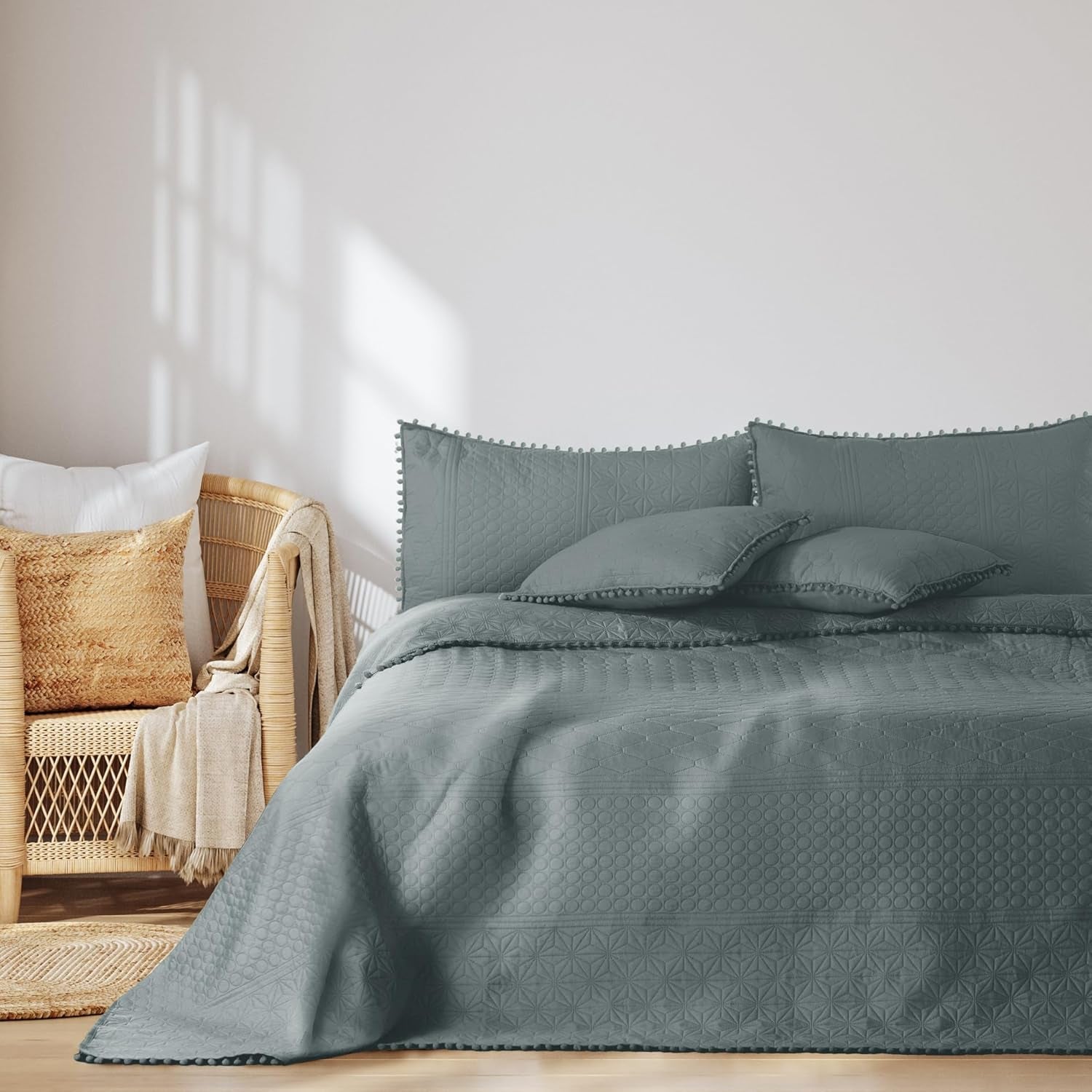 Ameliahome Přehoz s bambulí 220X240 Cm Oboustranný přehoz Ultrazvukové prošívání Polyester Meadore Grey Postele a přikrývky Besuche den AmeliaHome-Store Meadore šedá 220X240 Cm