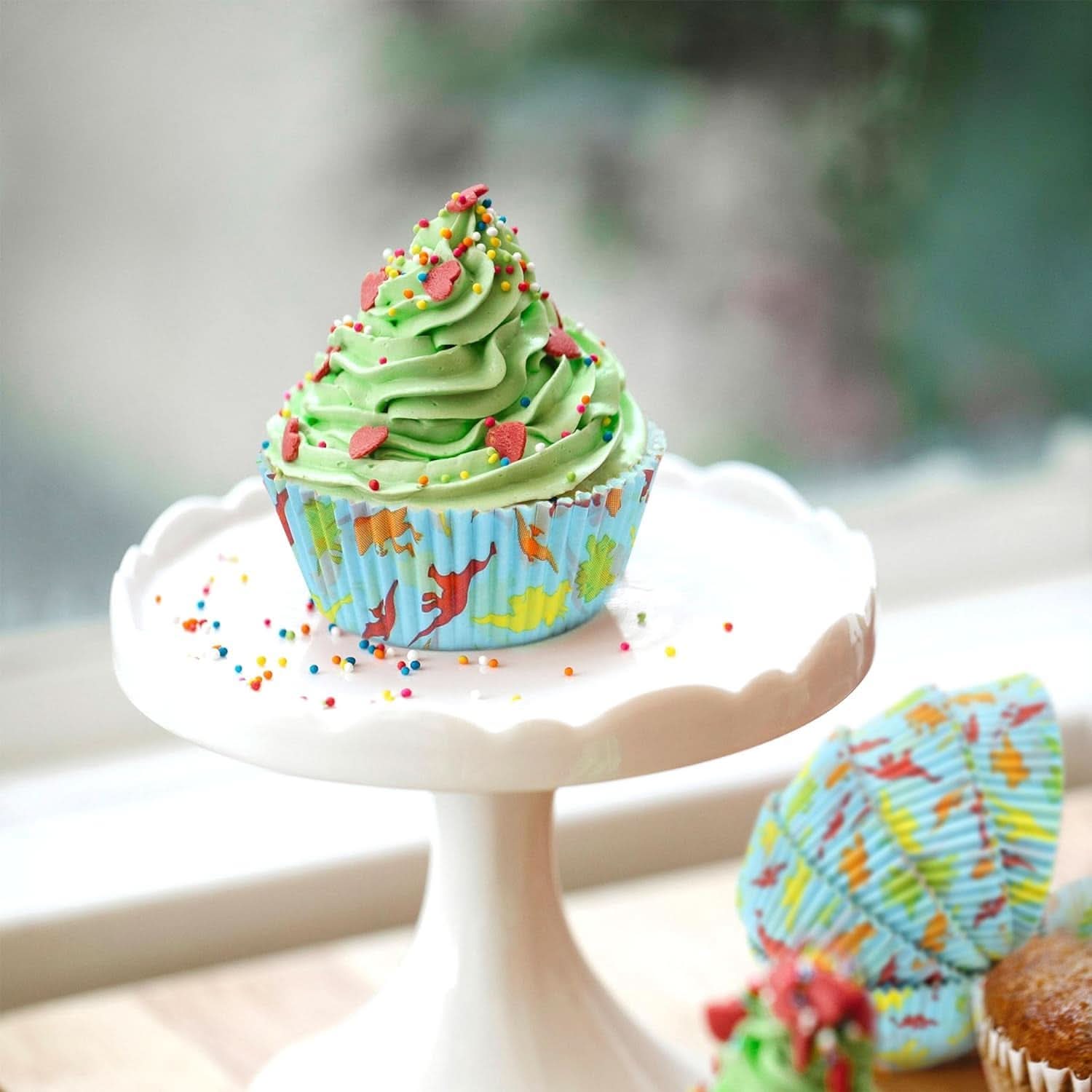 Günthart Dino set, 55 gramů + 50 papírových obalů na košíčky Sprinkles Naty Shop