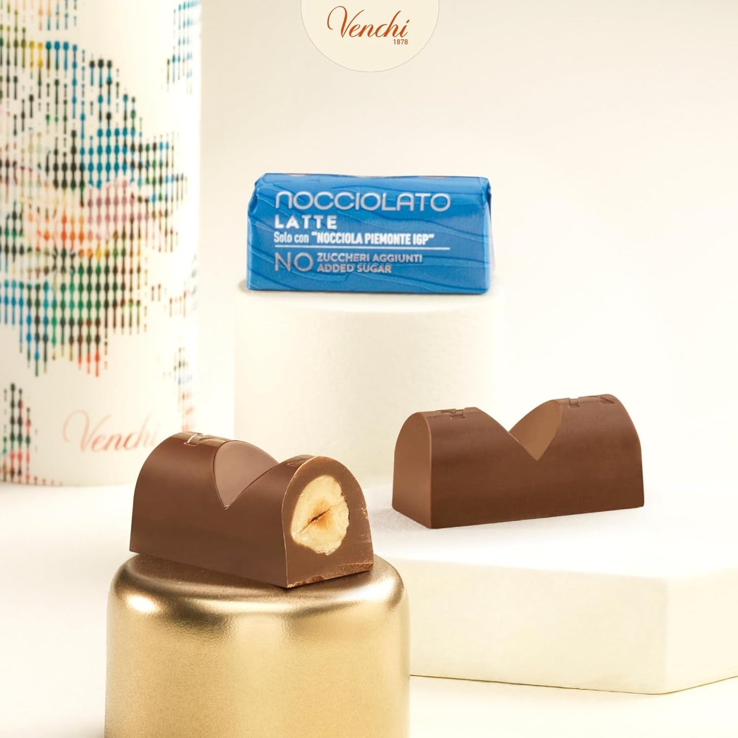 Venchi - Čokoládové tyčinky s mlékem a lískovými oříšky - 70% cukru - Pralinky s celými lískovými oříšky CHZO Piemont, 1 kg - Bez lepku