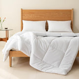 Good Nite Quilt All Seasons Quilt 155X220 Cm 4 Seasons Quilts Deka z mikrovlákna Four Seasons Quilt Bílá (155X220 cm) Deky a deky Naty Shop