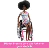 Barbie Fashionistas Černé vlasy Barevný overal Invalidní vozík Rampa Včetně panenky pro invalidní vozík Dětská dárková hračka Věk 3+ HJT14