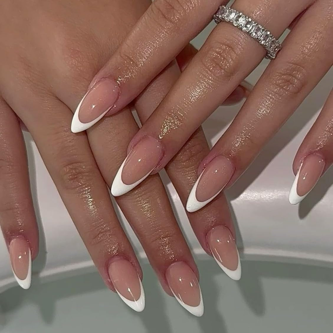 Dlouhé francouzské tipy Zlaté třpytivé lepidlo na dlouhé čtvercové nehty Glitter French Tip Sada umělých nehtů čtvercové umělé nehty pro ženy 24ks