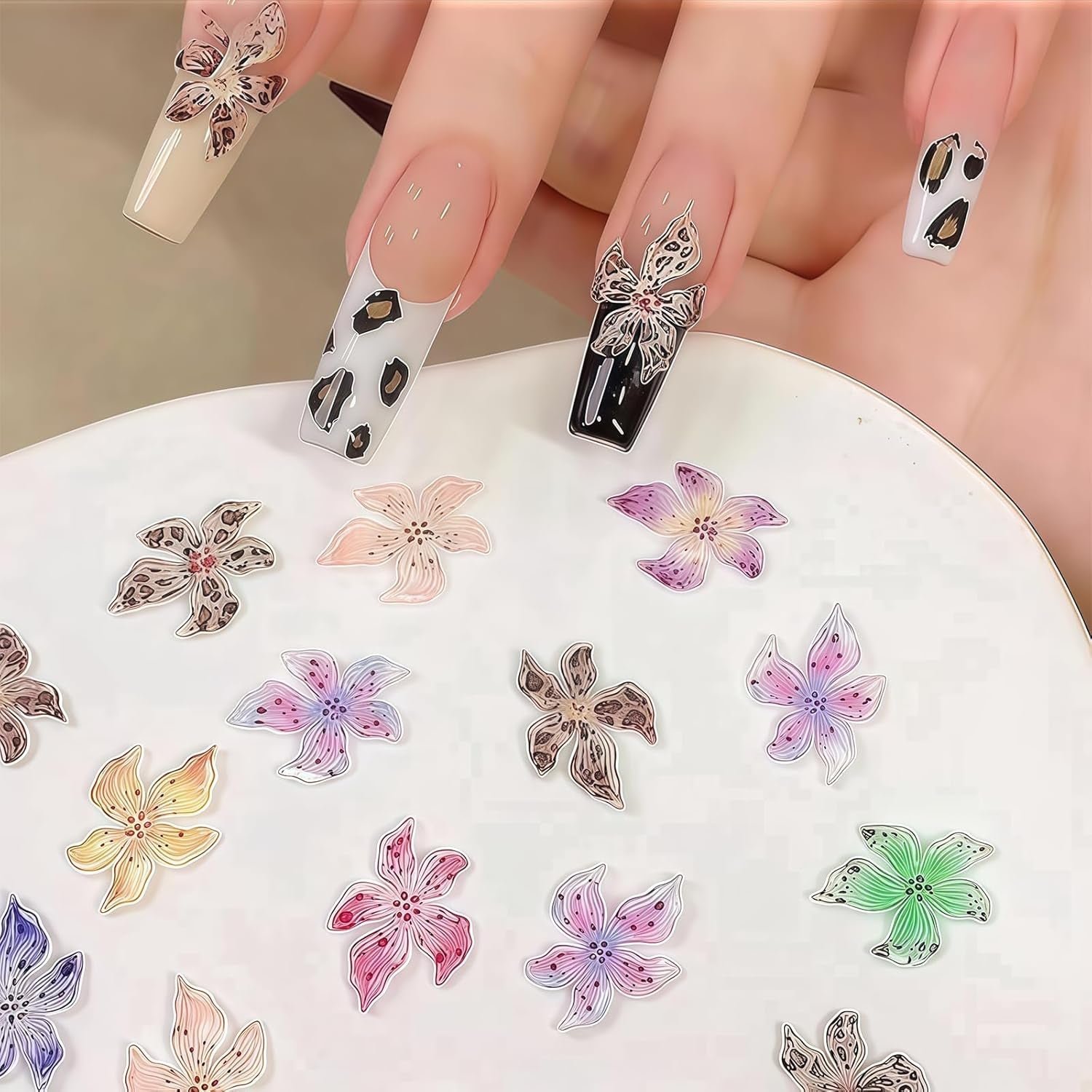 50 Stück 3D Blume Sada kousků na nehty, Bunte Nageldesign Zubehör, Nägel Charms Und Nagel Art Charms, Perfekt Für Nailart, Maniküre Dekoration Und DIY Nageldesign