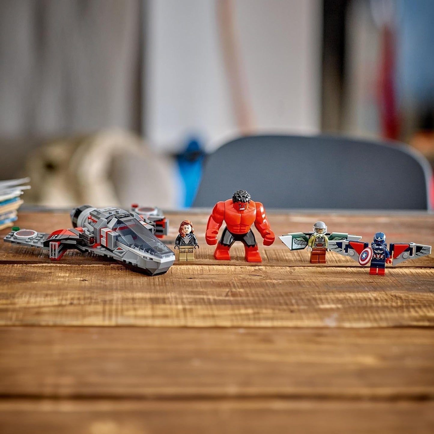 LEGO Marvel Showdown mezi Captain America a Red Hulk Dětská dárková sada sestavitelná trysková sada Hračka superhrdina pro chlapce a dívky 8 let stará dobrodružná stavebnice 76292 Stavebnice Besuche den LEGO-Store
