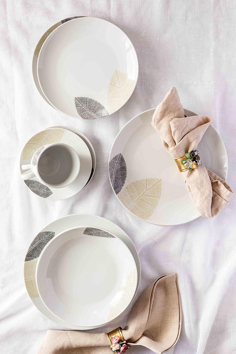 MÄSER 931215 Krásně zdobená sada nádobí pro 6, kombinovaná obsluha 30 kusů, s bezrámovými tvary, porcelán, bílá