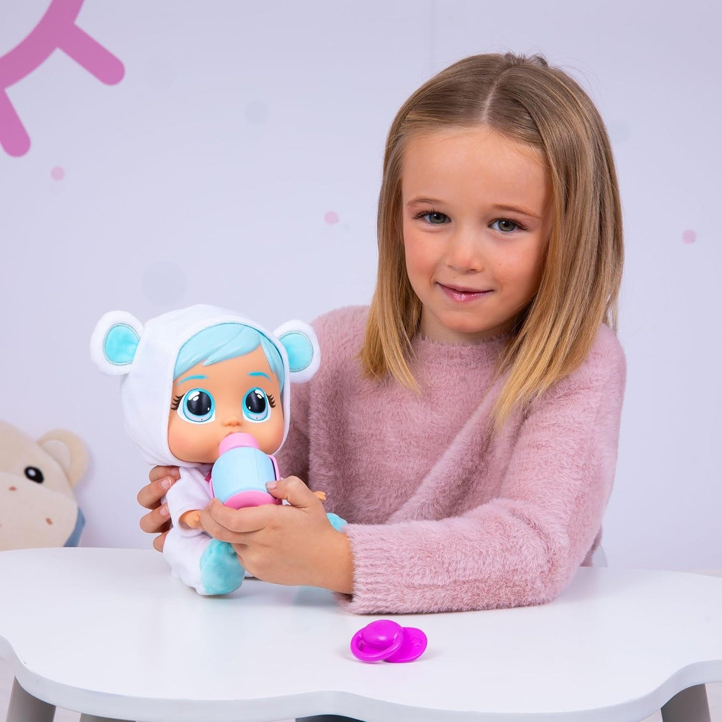 Cry Babies Loving Care Panenka Kristal, panenka Kristal Loving Care se 3 doplňky pro hru na doktora, ošetřovatelskou péči, pláč se skutečnými slzami, hračka pro 18měsíční miminko