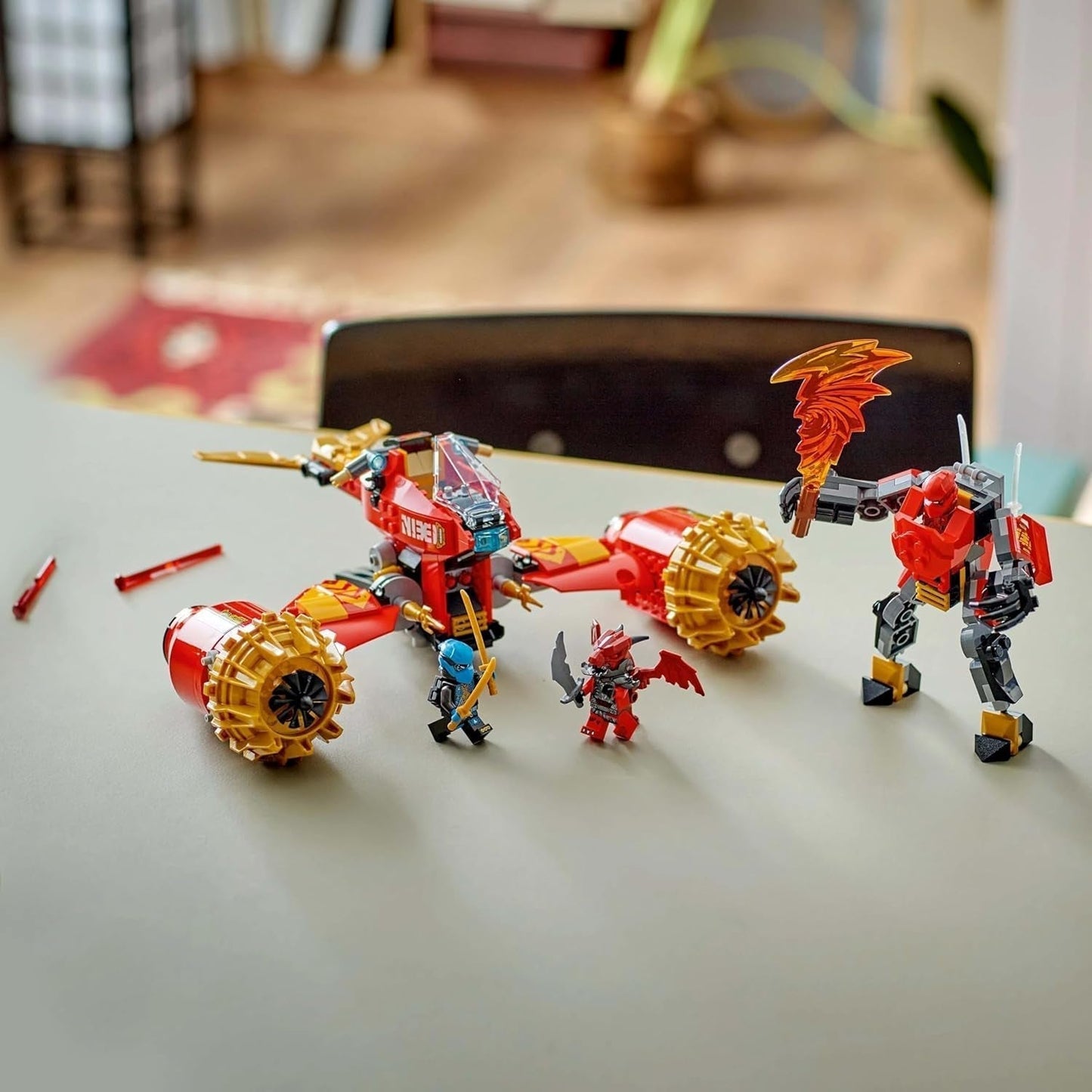 LEGO NINJAGO Kai's Storm Rider Mech - Létající motorka se 3 minifigurkami - Mechanik s pohyblivou hlavou, rukama a nohama - Stavebnice - Dárek pro chlapce a dívky ve věku 7+ 71830 Stavebnice Besuche den LEGO-Store