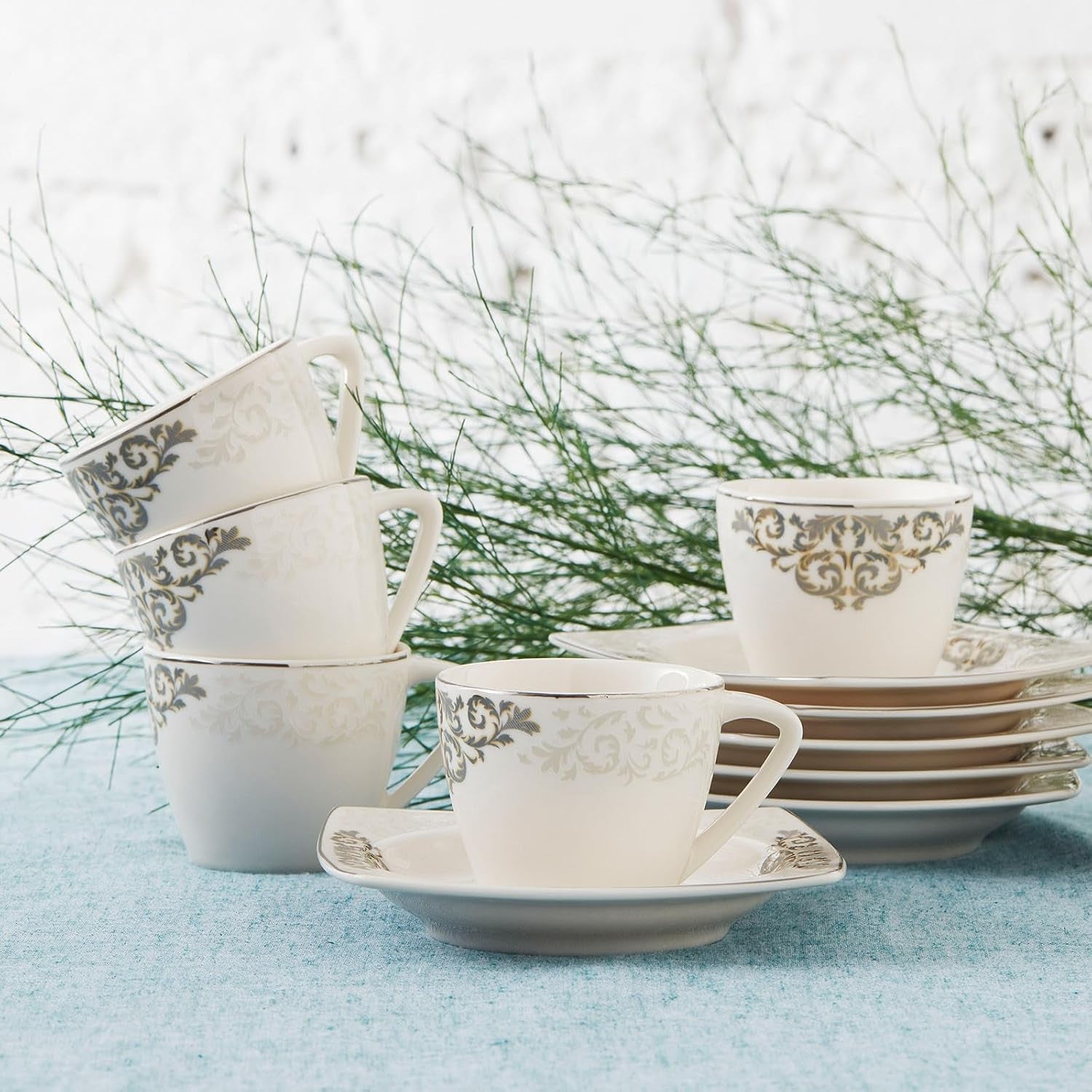 Sada porcelánových šálků na espresso KARACA Nazende - 80 ml turecké šálky na kávu s podšálky, 12dílný moderní kávový servis se 6 šálky a 6 podšálky, mocha šálky - bílá