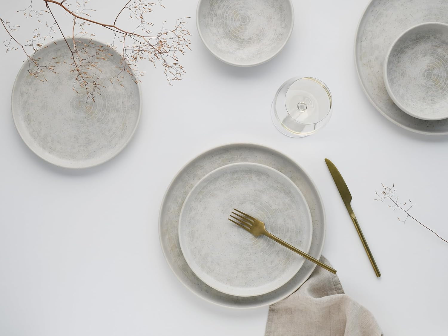 CreaTable, 23714, řada Uno Athena, 12dílná sada nádobí pro 4 osoby, sada porcelánových talířů, vhodné do myčky a mikrovlnné trouby, vyrobeno v Portugalsku