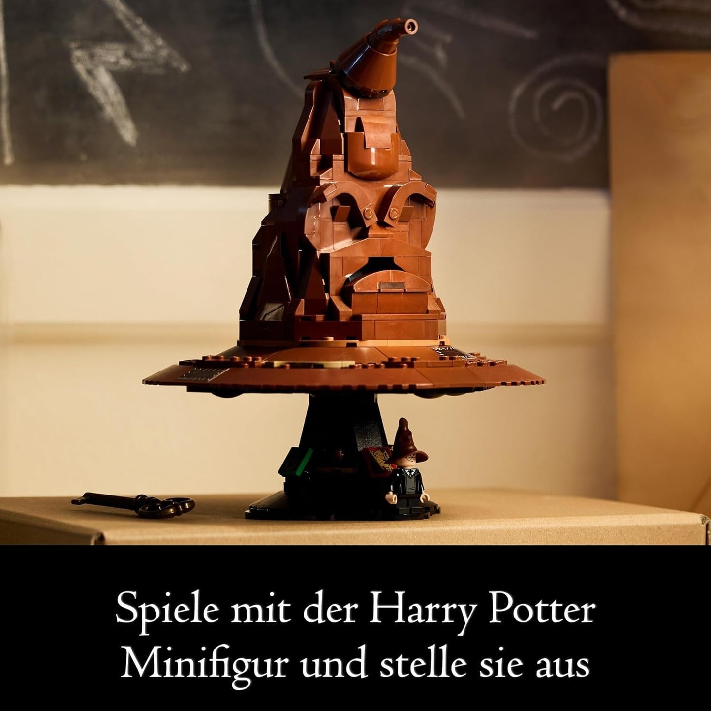 LEGO Harry Potter Mluvící klobouk Model Bradavic Dárek pro dospělé pro ženy Muži Máma Táta s 31 náhodnými kombinacemi zvuků Zařadí vás do vašeho bradavického domu 76429 Stavebnice Besuche den LEGO-Store