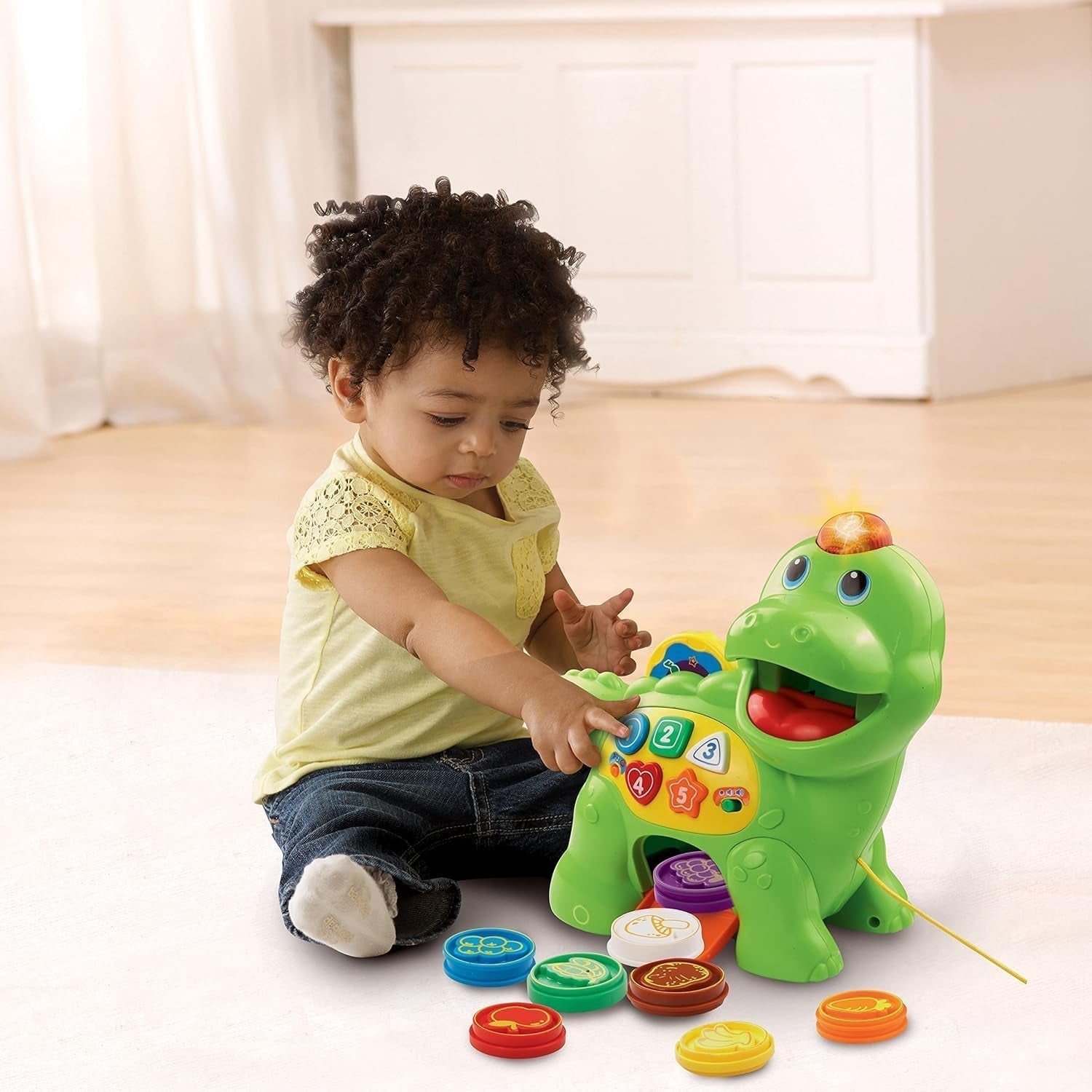 Vtech Baby Feed Me Dino - Krmení a učení Mluvící dinosaurus s písněmi, tlačítky a otázkami - Na 12-36 měsíců Hračky pro miminka Naty Shop