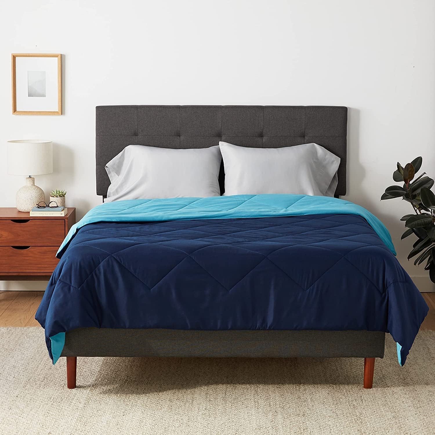 Amazon Basics povlak na přikrývku z mikrovlákna, lze použít oboustranně, 220 X 240 Cm, šedá / černá Peřiny a přikrývky Naty Shop Námořnická modrá / nebesky modrá 220 X 240 Cm