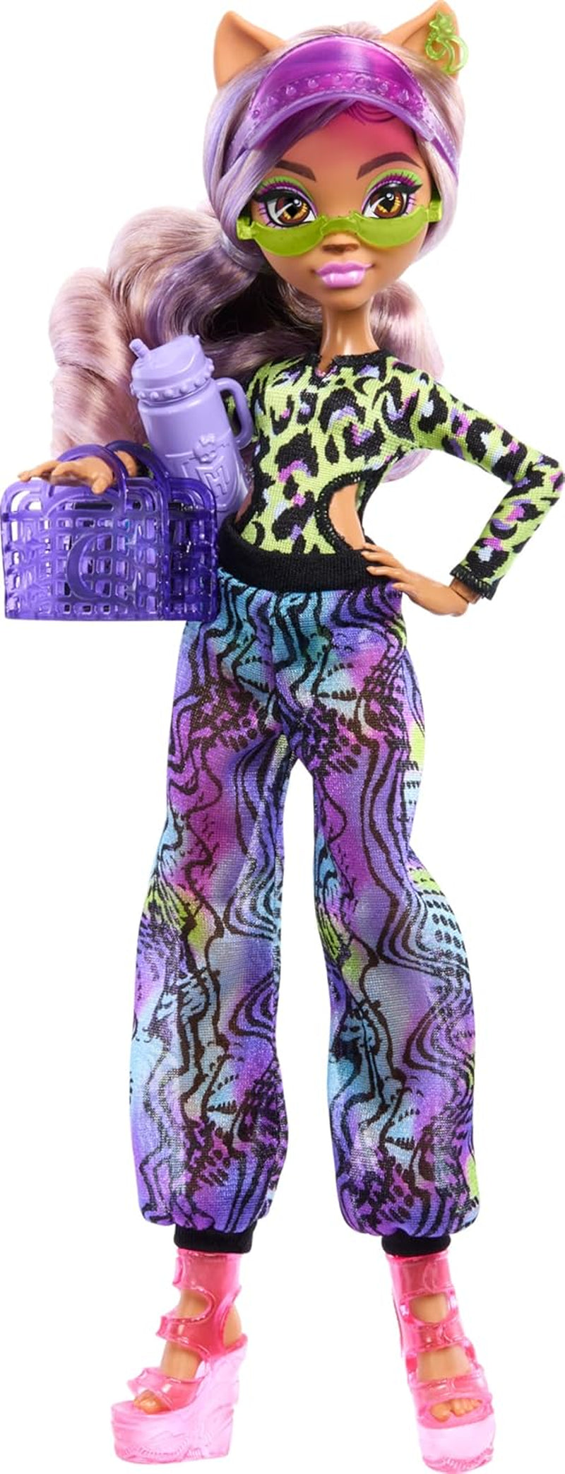 Panenka Monster High Scare Adise Island Clawdeen Wolf s plavkami, joggingovými kalhotami a plážovými doplňky, jako je kšilt, láhev s vodou a kniha