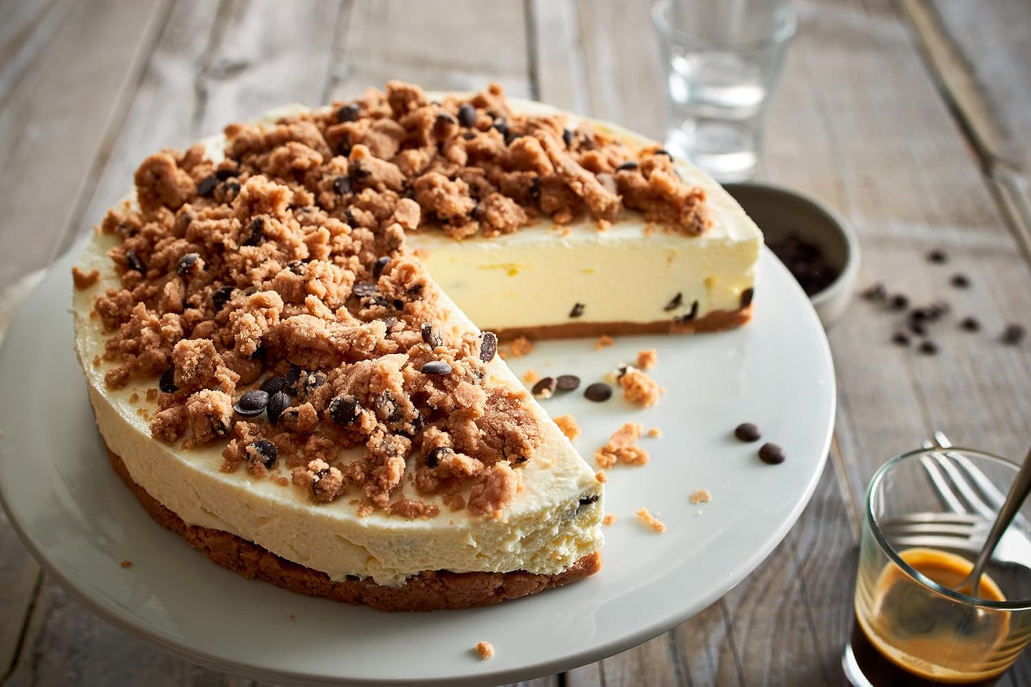 RUF Cookie Dort Ohne Backen, Tortenboden Aus Keksteig Mit Frischkäse-Creme Und Schokoladenstückchen, Inkl. Kuchenform, 1X325G Směs na pečení a vaření Naty Shop