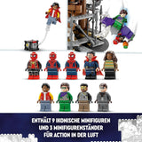 Sada LEGO 76261 Marvel Spider-Man's Big Showdown, Spider-Man: No Way Home se 3 minifigurkami Peterem Parkerem a zeleným skřítkem, Electro, Sandman, Ned, Doctor Strange a MJ, sběratelský model Stavebnice Besuche den LEGO-Store