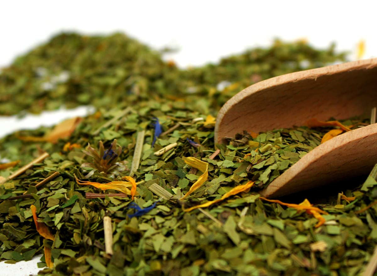 Organický čaj maté sklizený tradičně, sušený bez kouře | Mate Tea Mas Guarana BIO 200G | Organické listy ve velkém | S guaranou, lístky máty, citronovou trávou, květy chrpy