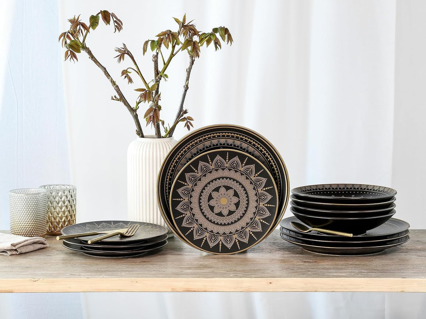 CreaTable, 23588, MANDALA GOLD Series – černá, 12dílná sada nádobí, sada porcelánových talířů, vhodné do myčky a mikrovlnné trouby, kvalitní výroba