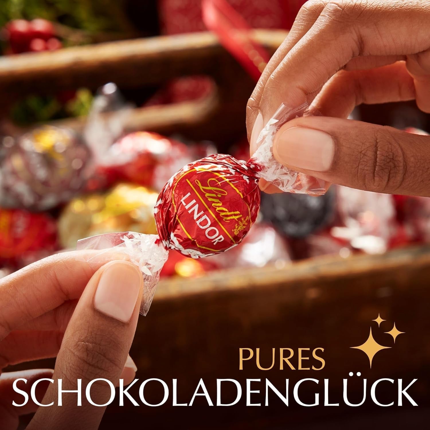 Klasický sortiment čokoládových kuliček Lindt LINDOR | cca. 80 kuliček čokolády (mléčná, bílá, hořká 60%, oříšková) | Velké balení, 1 kg