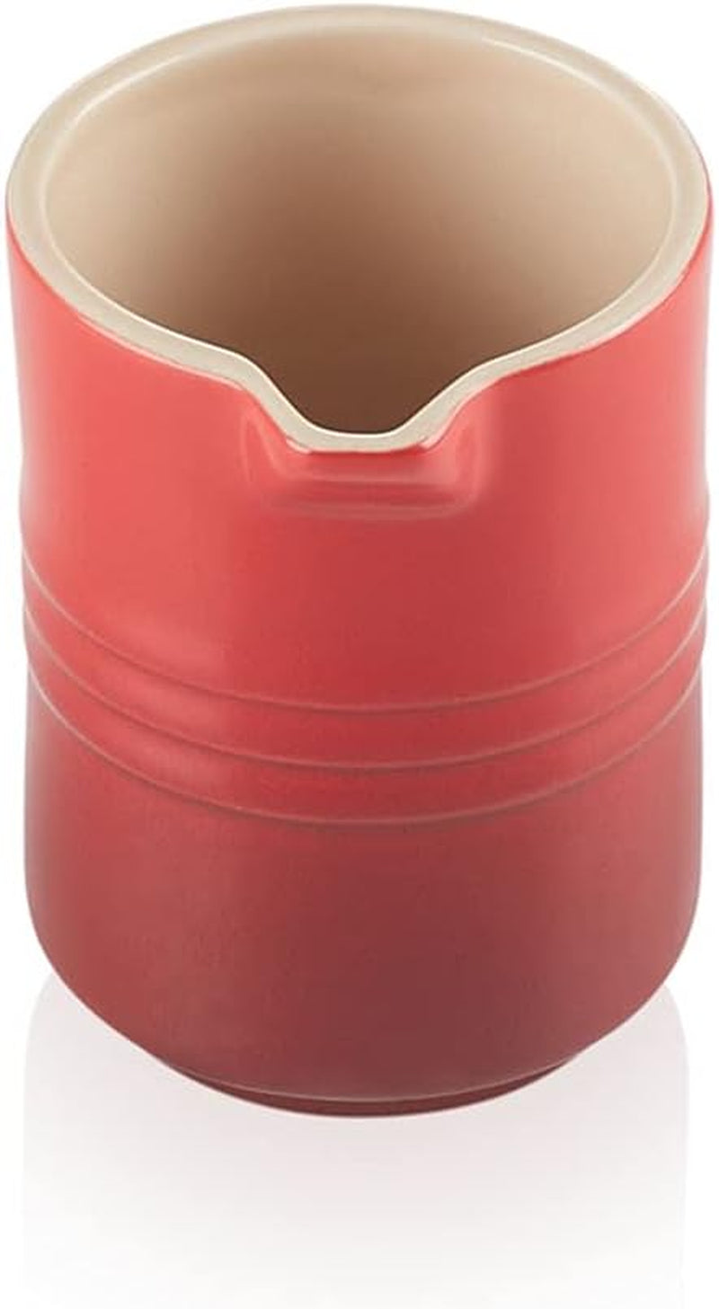 Kameninový hrnek na mléko Le Creuset, 150 ml, třešňová červená, 91051700060099