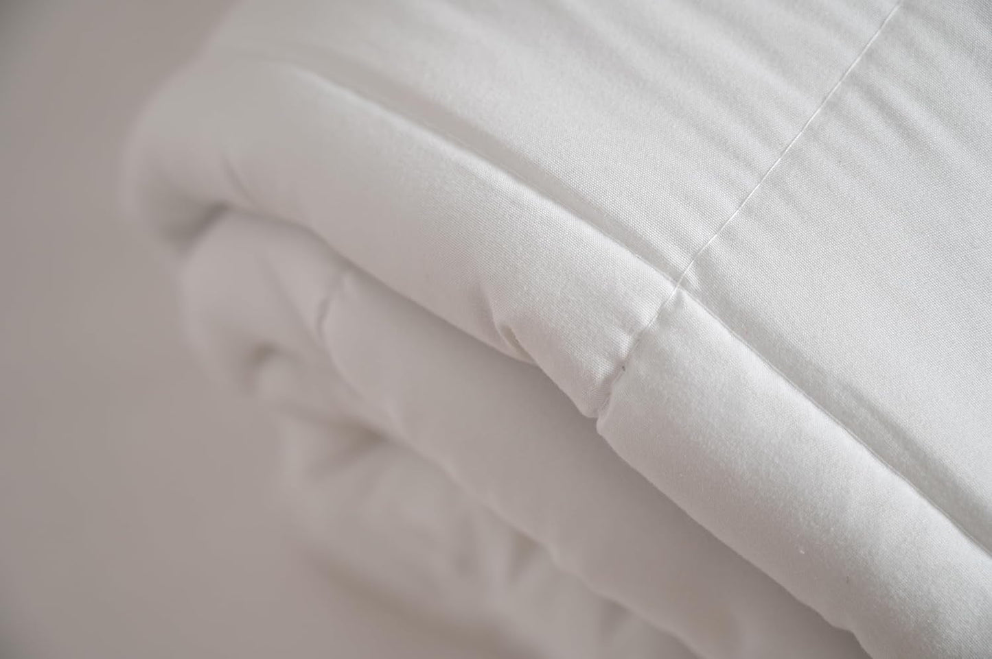 Přikrývka TRAMAS+ 200 Gr/M² do postelí ze silikonizovaných dutých vláken - 150X220 Cm - certifikováno Oeko Tex - Bílá, měkká, hřejivá, minimalistická - Postel 90 Cm Přikrývky a přikrývky Naty Shop