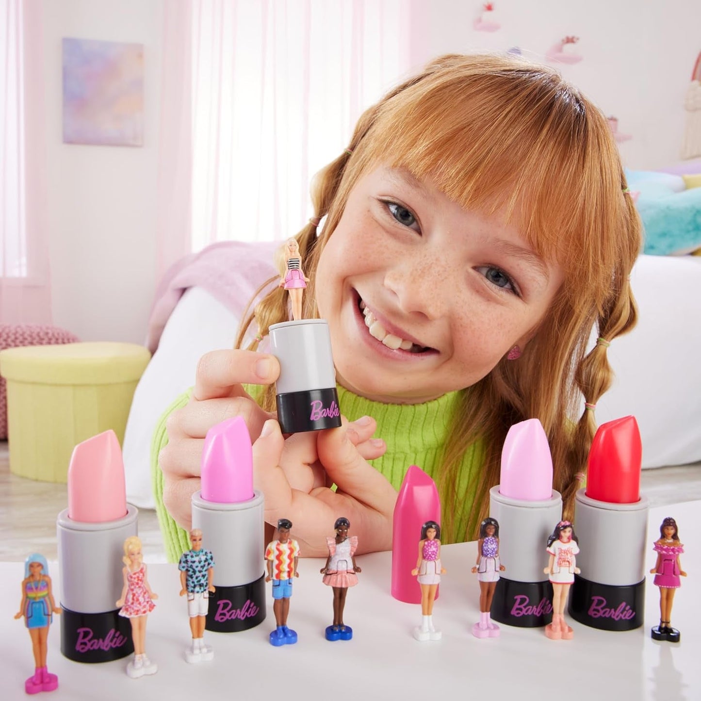 Barbie Mini Barbieland Sada 5 panenek Fashionistas, přibl. Minipanenky s výškou 3,8 cm v rukávech na rtěnku Kolekce překvapení (styly se mohou lišit), panenky JBD26 Naty Shop