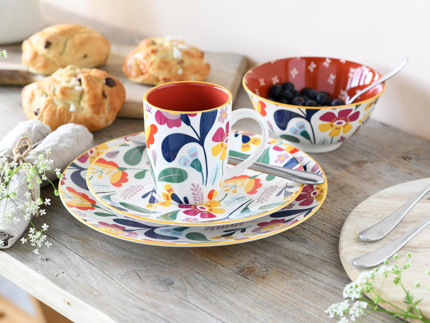 CreaTable, 17407, Folklore Series, 16dílná sada nádobí pro 4, Porcelánová kombinovaná služba, Vhodné do myčky a mikrovlnné trouby, Kvalitní výroba