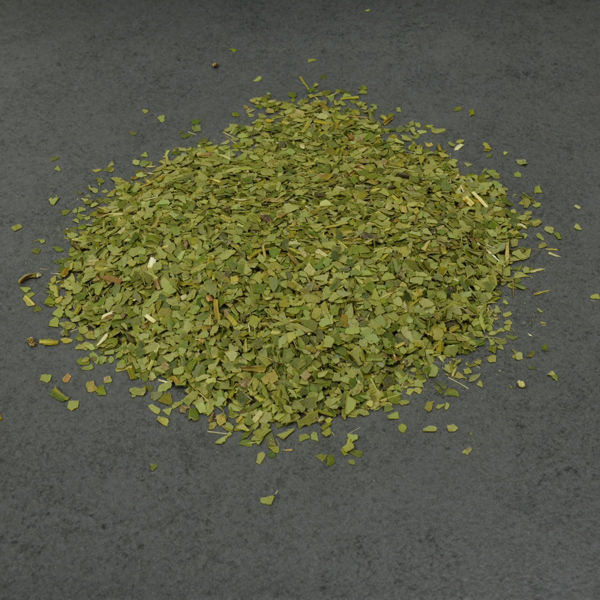 Delicatino - Přírodní zelená PURE LEAF 500G, organická yerba maté bez stopky, čerstvá a bez kouře, organicky pěstovaná, vakuově balená pro maximální čerstvost