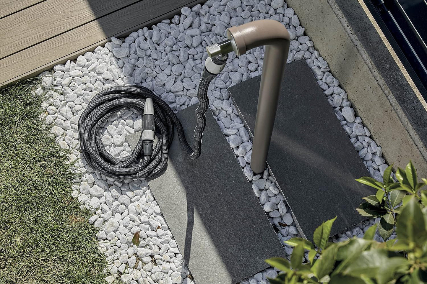 GF SRL, Aquapop Grey Easy 10, 10 metrů samonatahovací opletená hadice, vyrobená v Itálii, s mini zahradním postřikovačem a konektory pro zavlažování zahrady, tmavě šedá