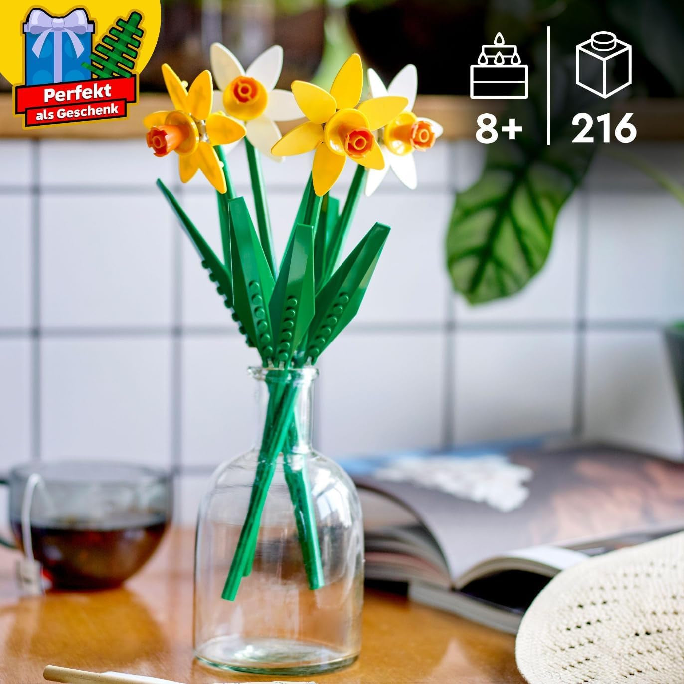 Narcisy LEGO Botanicals - Velikonoční dárky pro dívky a chlapce - Umělé květiny pro děti - Kytice jako dekorace do pokoje nebo kanceláře - Dárek pro ženy - 40747 Stavebnice Besuche den LEGO-Store