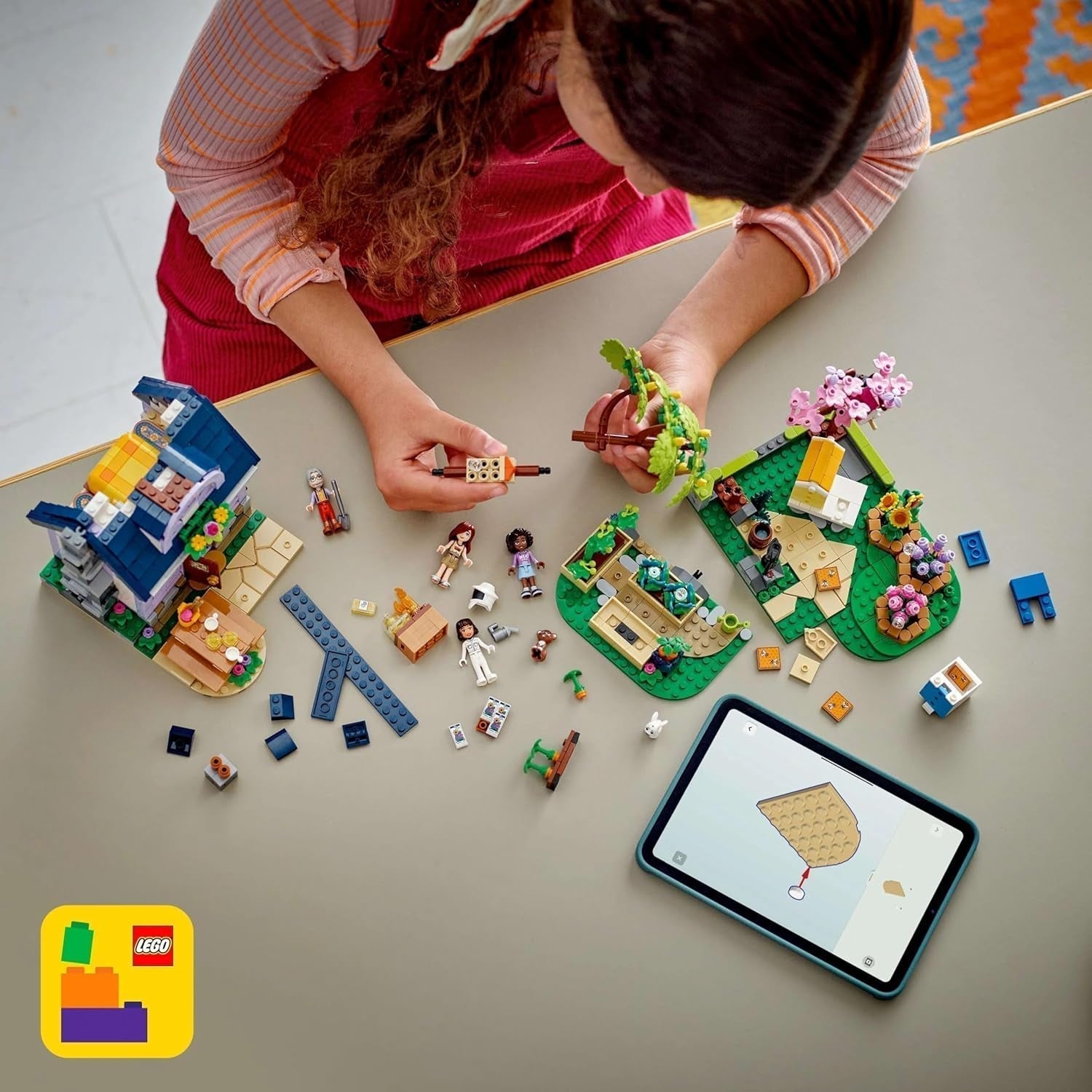 LEGO Friends Dům a květinová zahrada Včelař Stavebnice Příroda Hrací sada Dárek pro dívky 12+ Sada sestavitelných modelů 4 minifigurky a figurky zvířat Kočka a králík 42669 Stavebnice Besuche den LEGO-Store