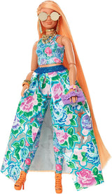 Barbie Extra Fancy, křivky dlouhé jahodové blond vlasy, dvoudílný oblek, modrá kočka, růžová taška, ananasové sluneční brýle včetně panenky, vhodné jako dárek, panenky Hhn14 Naty Shop